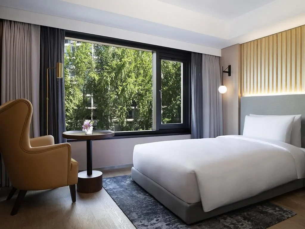 Capital Hotel Seoul 4*,