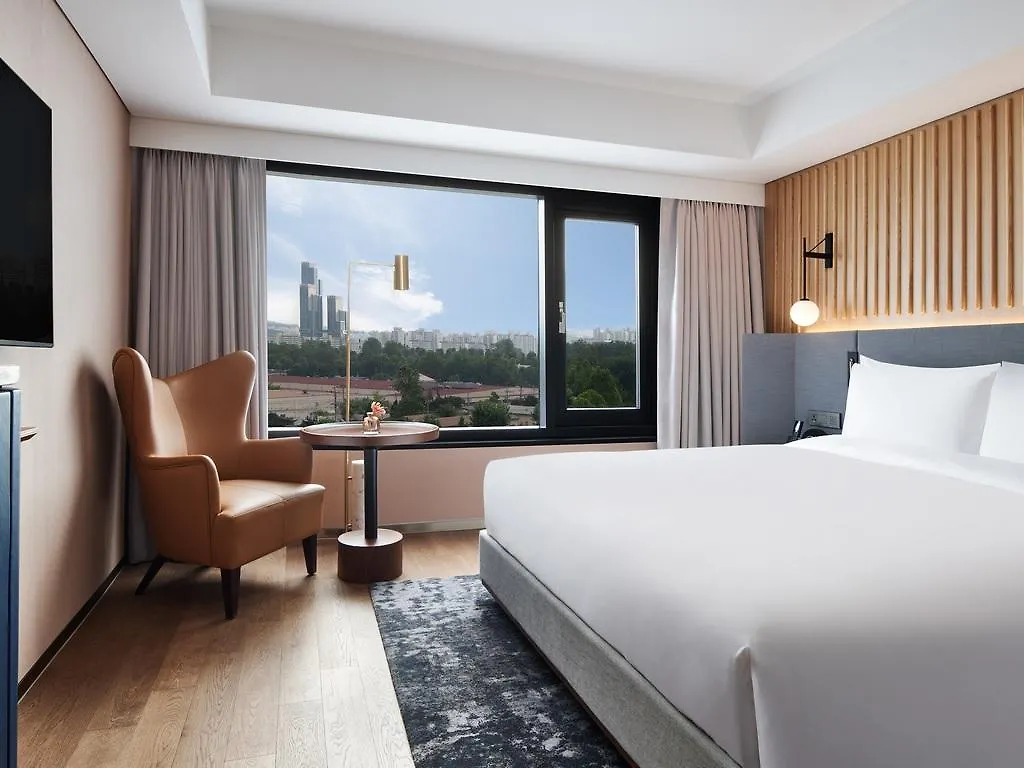 Capital Hotel Seoul 4*,